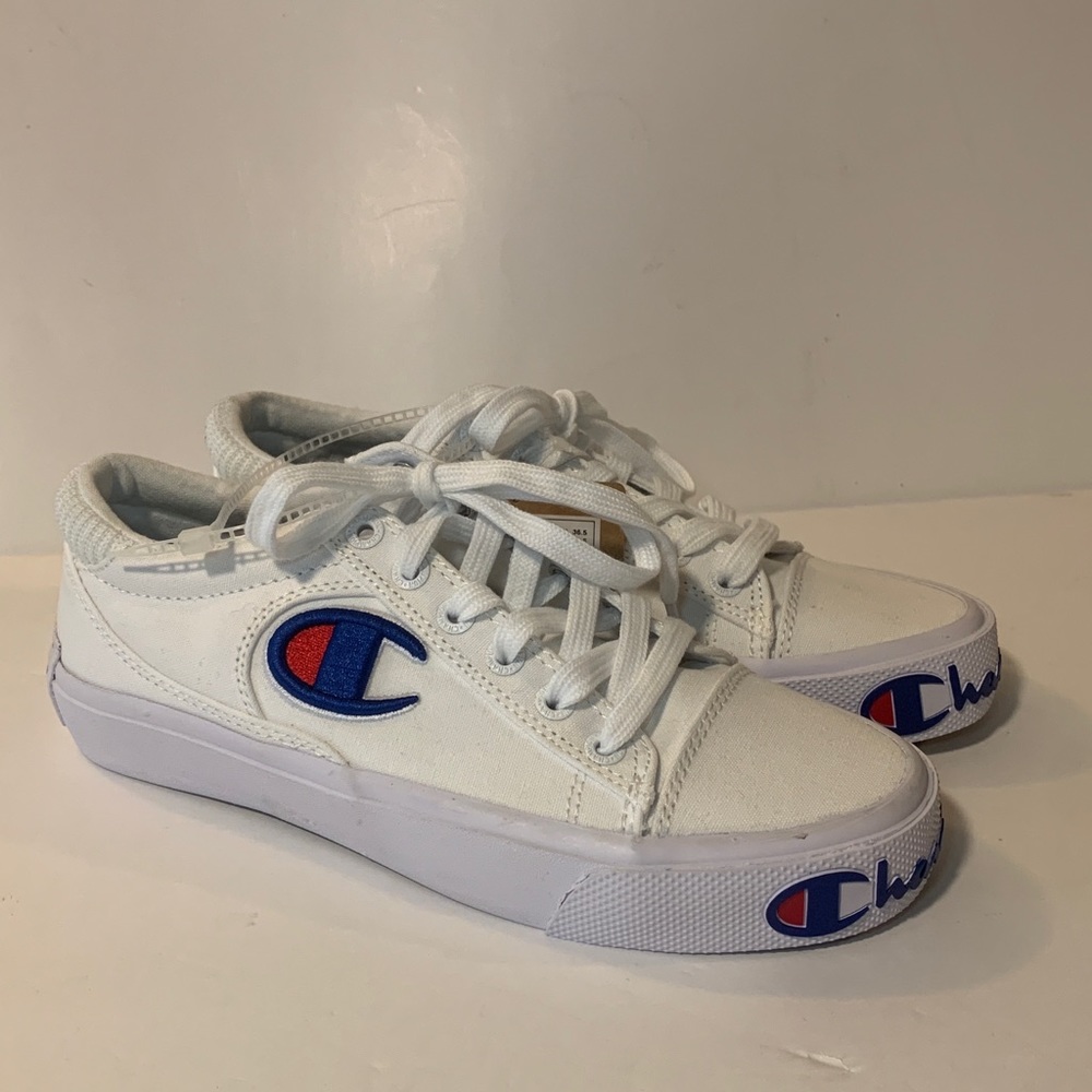 Champion ™ Fringe Lo Canvas White  Youth  Sneakers CPS10192Y size 4.5 new